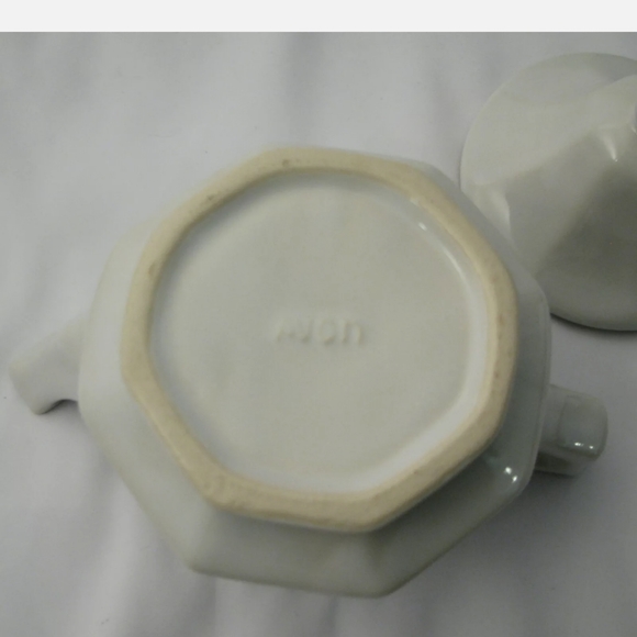 Vintage AVON China Teapot Candle Holder White Blue Floral NWOB - Picture 6 of 7